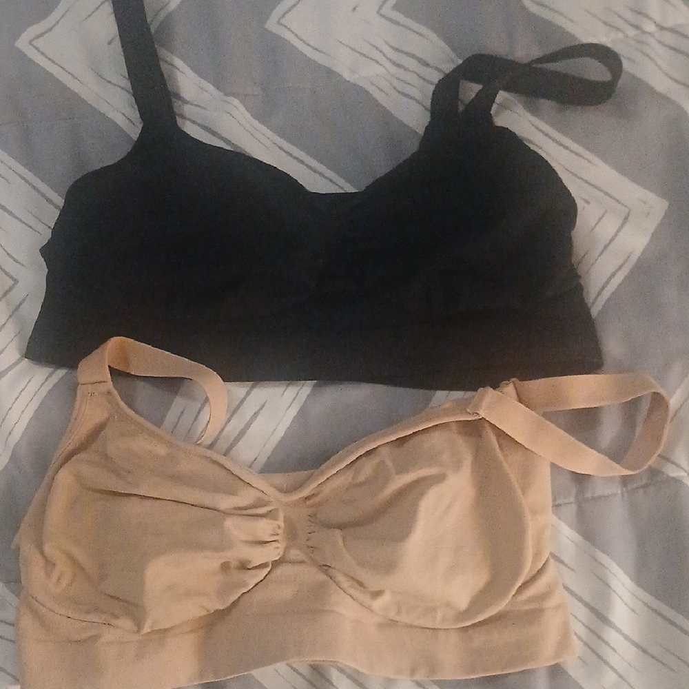 Black and Tan Seamless Bras for Everyday Comfort